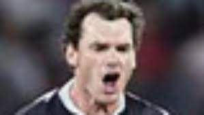 Kyle Mills piles pressure