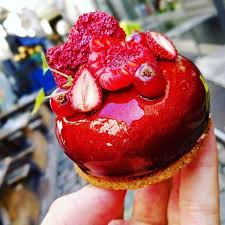 Un Vrai Rubis Ce Cheesecake Fruits Rouges De Nicolas Bacheyre Dimancheaparis Regram Pastrychef Cheesecake Raspberry Stra Desserts Pastry Culinary