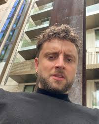 Ryan Hutton (@ryanhutton__) • Instagram photos and videos