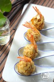 I Supposed To Make This Deep Fry Prawns During Cny But Keep Delaying Till Now Anyway Never Too Late To Make This Nice A Prawn Recipes Deep Fried Food Basket