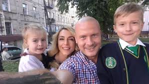 Боксер, интерконтинентальный чемпион wba, персональный тренер, шоумен, амбасадор new balance, амбасадор duolife, тренер проекта,, зважені та щасливі Vyacheslav Uzelkov Posle Razvoda S Marinoj Borzhemskoj Poshel Iskat Lyubov Na Teleshou Novosti Dosuga V Ukraine Harkove Ves Harkov