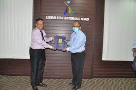 Setiap lembaga yang bergerak di bidang keuangan memiliki peranan penting dan manfaat bagi masyarakat dan perekonomian. Lembaga Kenaf Dan Tembakau Negara Lktn Pagina Inicial Facebook