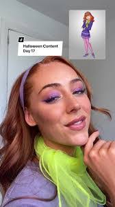 Daphne Day's Instagram, Twitter & Facebook