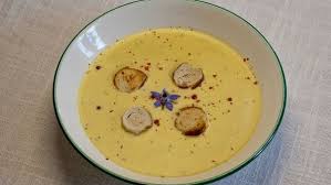 Vorspeise Angelika Soyer Bauerliche Kasesuppe Landfrauenkuche Br Fernsehen Fernsehen Br De Rezepte Vorspeise Lebensmittel Essen