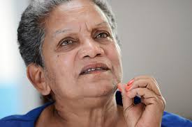 Senior cops contradict commish