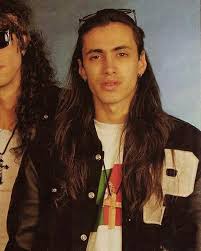 Pin By Madeline On Nuno Nuno Bettencourt Nuno Long Hair Styles Men