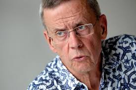 Verdensberømt dansk professor:»Det, Danmark gør lige nu, er en  isolationsstrategi med et naivt håb om, at virus forsvinder og aldrig  kommer igen«