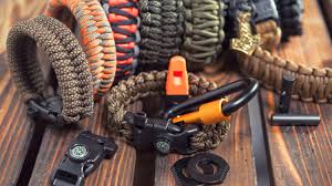 Also buckles, skulls, beads, paracord supplies 25 Paracord Projects Knots And Ideas To Make On Your Own