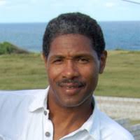 100+ perfiles de «Evanson»