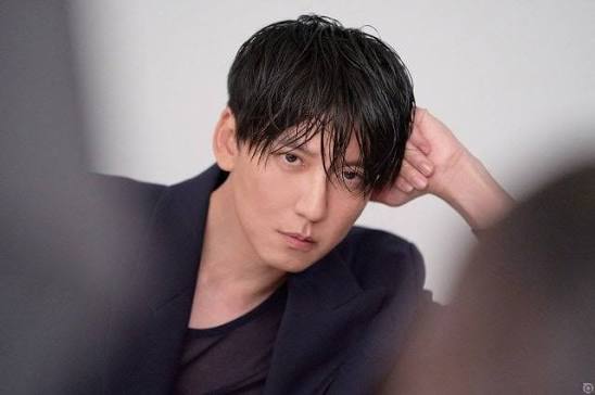 Kim Nam-gil and Lee Joo-bin in Upcoming ENA Courtroom Drama The Shady Lawyer