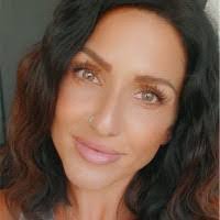 Nicole Parris's Instagram, Twitter & Facebook