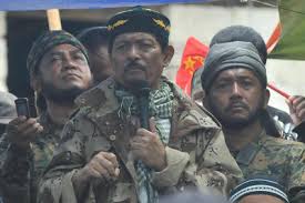 'polis sahkan dua anggota, 12 ahli penceroboh maut di lahad datu', 1 mac 2013 Jawa Bernam