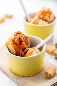 All affogatos are served with whipped cream and a cookie. Ricetta Del Gelato Senza Gelatiera Al Caramello Salato Fancy Factory Ricette Cibo Viaggi Ricette Caramello Salato Idee Alimentari