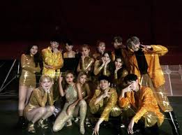 Hwasa X Backup Dancers Gda 2019 Mamamoo Hwasa Dancer
