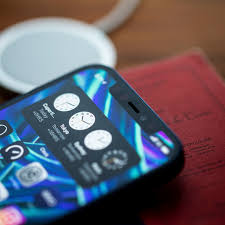Aug 13, 2021 · according to the account, the iphone 13 pro max will have a 4,352mah battery, while the iphone 13 and iphone 13 pro have 3,095mah batteries, and the iphone 12 mini's battery clocks in at 2. Iphone 13 Might Finally Bring A Smaller Notch And Faster Screens The Verge