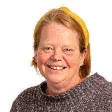 Beth Worton's Instagram, Twitter & Facebook