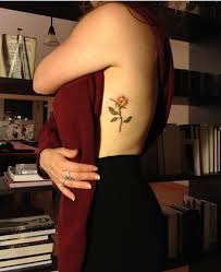 Pin By Carter Lou Mcelroy On Artforartsake Yellow Rose Tattoos Rose Tattoo Design Cool Small Tattoos
