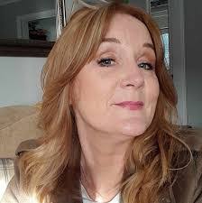 Amanda Caulk's Instagram, Twitter & Facebook