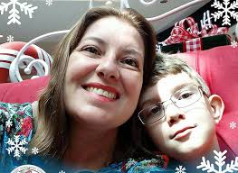 Foi uma tragédia, um horror, repetia sobrevivente de chacina em enterro