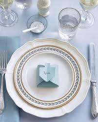 #tablesettings #settingsideas #weddingsettings #tablesettings #tablesettingsuk #tablesettingsideas #tablesettingseveryday #tablesettingswedding #tablesettingsparties. 12 Beautiful Table Settings For Hanukkah Digsdigs