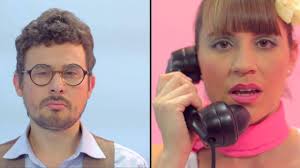 Gabriel Baumann provoca con letras y melodías