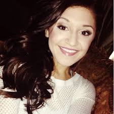 Kiri Meche (@_kkkiri)