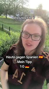 Auf geht's Jungs, kämpfen und Siegen 💪🏼🇩🇪 ihr packt das. Was ist e...