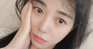 She currently hosts music core and has made her acting debut. Former Aoa Member Kwon Mina Claims The Other Aoa Members Wanted Jimin Kicked Out And Lied About Apologizing Koreaboo