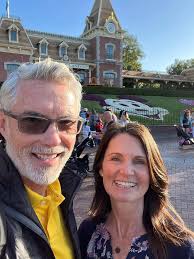 Odvážna! Babička v 56 rokoch porodí svojmu synovi dieťa