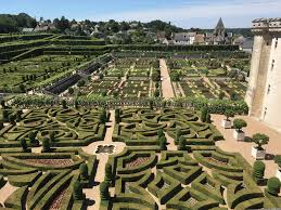 Les jardins seront ouverts à la promenade les samedis 6 et dimanche 7 février, de 10h à 16h, puis tous les jours à compter du 13. En Touraine Des Jardins Impregnes De Renaissance 4 Villandry Mon Passeport Pour Le Monde