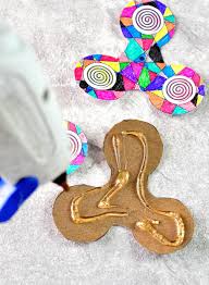 Color a fidget spinner, cut it out and add to a scrapbook of fidget spinner creations. Diy Fidget Spinner Coloring Edition Ministering Printables
