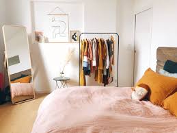 Wawa syaida hiasan bilik tidur sempit idea dan susun atur sumber wawasyaida.blogspot.com. Tajria Ikuti Tips Ini Untuk Hias Bilik Tidur Dengan Ruang Terhad