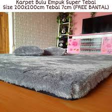Cek produk dan katalognya sekarang juga, dapatkan penawaran harga terbaik dan terpercaya. Jual Karpet Bulu Super Empuk Size 200x200cm Tebal 7cm Free 2 Bantal Terbaru Juli 2021 Blibli