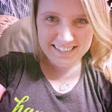 Danielle Moffat's Instagram, Twitter & Facebook