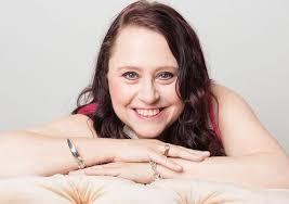 Kate Smit's Instagram, Twitter & Facebook