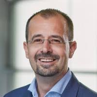 300+ perfiles de «Wurz»