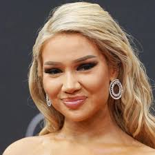 Shirin David