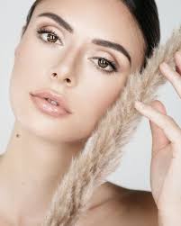 Beautiful shooting with great @vanity_photography und lovely  @xperlenvordiesaeuex ❤️ Designer @chronomatic_latex Thx a lot 🔥  #editorialmakeup #editorials #darkartist #latex #model #portrait #makeup  #mac #ghd #nyx #face #girl #glow #gloss #contouring ...