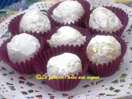 Truffes Au Chocolat Blanc Aux Amandes Et A La Fleur D Oranger Desserts Food Breakfast
