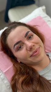 BROWS AND A SHOW 🩷 Not a confident singer HAHAHAHAH bless @taylor.lamay  for being such a good sport ☠️