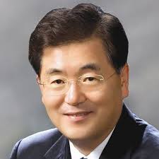 鄭義溶, 1946년 4월 14일 ~ )은 대한민국의 외교관 겸 정치인이다. ì •ì˜ìš© êµ­ê°€ì•ˆë³´ì‹¤ìž¥ ë‹¤ìžì™¸êµ í†µìƒ ì „ë¬¸ê°€ í‰ê°€ Sbs ë‰´ìŠ¤