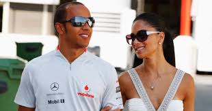Hamilton od fanów dostał przyjemnie brzmiący przydomek lulu. Steamy Bedroom Video Of Nicole Scherzinger And Lewis Hamilton Hits 600 000 Views Despite Legal Battle Meaww