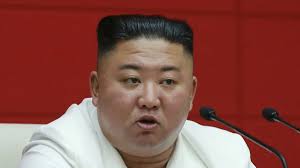 Kim jong un himself used the first secretary designation from 2012 to 2016. Kim Jong Un Irres Gerucht Um Seine Gesundheit Diktator Soll Im Koma Liegen News De
