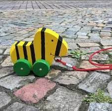 Wir lieben es eigene diy ideen mit kindermöbel selbst. 11 Holzspielzeug Selber Bauen Ideen Holzspielzeug Selber Bauen Holzspielzeug Spielzeug