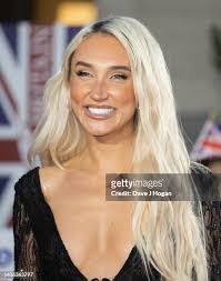 Meghan Mckenna's Instagram, Twitter & Facebook