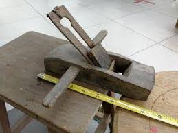Ketam serut ini merupakan alat untuk menghaluskan kayu atau meluruskan kayu yang belum lurus, alat ini. Ketam Kayu Antiques Carousell Malaysia