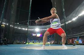 Zawodnik wykonuje rzut z koła o średnicy 2,135 m, otoczonego siatką ochronną. Rio 2016 W Poniedzialek Mnostwo Startow Polakow Dziennik Baltycki