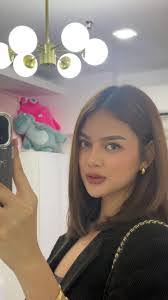 Lizza Gonzalez's Instagram, Twitter & Facebook