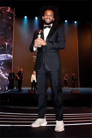 وتابع وكيل كاريترون أن المدرب وعد إدارة الزمالك بأنه فى حالة عدم تجديد تعاقد فرجانى ساسى فإنه سيقوم بتوفير اللاعب البديل لتعويض رحيله، مؤكدًا أن البديل سيكون أفضل فى. Ù…Ø§Ø±Ø³ÙŠÙ„Ùˆ Ù„ÙˆÙ„Ø§ Ø²Ù…Ù„Ø§Ø¦ÙŠ Ù„Ù…Ø§ Ø­Ù‚Ù‚Øª Ù‡Ø°Ù‡ Ø§Ù„Ø¥Ù†Ø¬Ø§Ø²Ø§Øª Ø¨Ø·ÙˆÙ„Ø§Øª