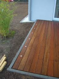 Construction Of A Wooden Terrace Building Instructions To Build Yourself 1 2 Do Com Your Home Terassenbau In 2020 Mit Bildern Holzterrasse Terrasse Unterkonstruktion Terrasse